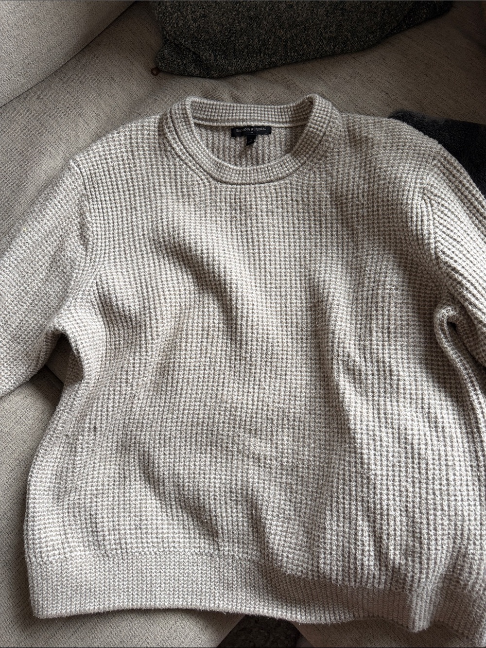 Gray Banana Republic sweater - large